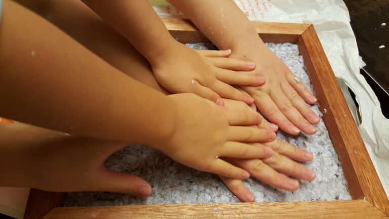 Cómo hacer una hoja reciclada paso a paso en casa fácilmente 3 Cómo hacer una hoja reciclada paso a paso en casa fácilmente