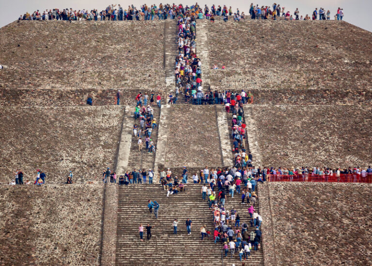 Se Puede Subir a La Pirámide del Sol En Teotihuacán