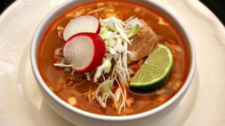 Cómo preparar un pozole tradicional mexicano paso a paso 3 Cómo preparar un pozole tradicional mexicano paso a paso