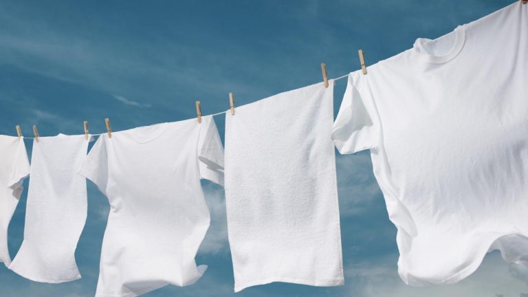 Cómo dejar la ropa blanca más blanca y eliminar manchas difíciles 5 Cómo dejar la ropa blanca más blanca y eliminar manchas difíciles